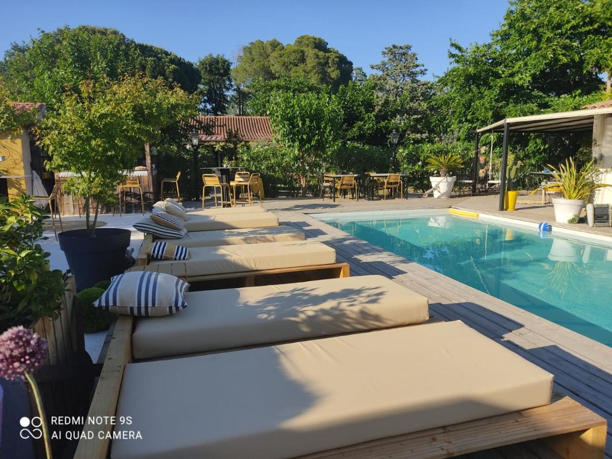 B&B La Terre Brulee Aigues-Mortes Buitenkant foto