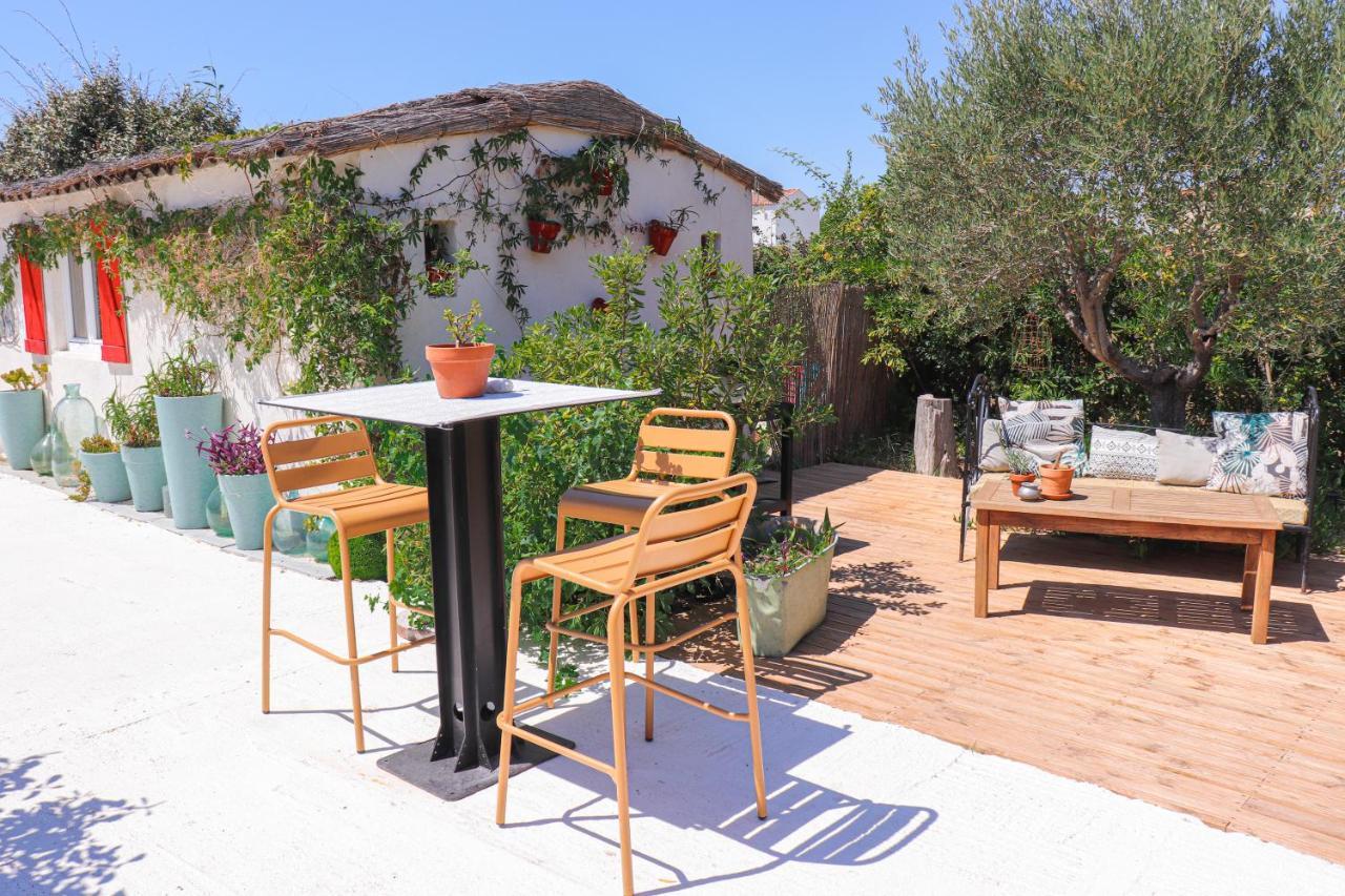 B&B La Terre Brulee Aigues-Mortes Buitenkant foto