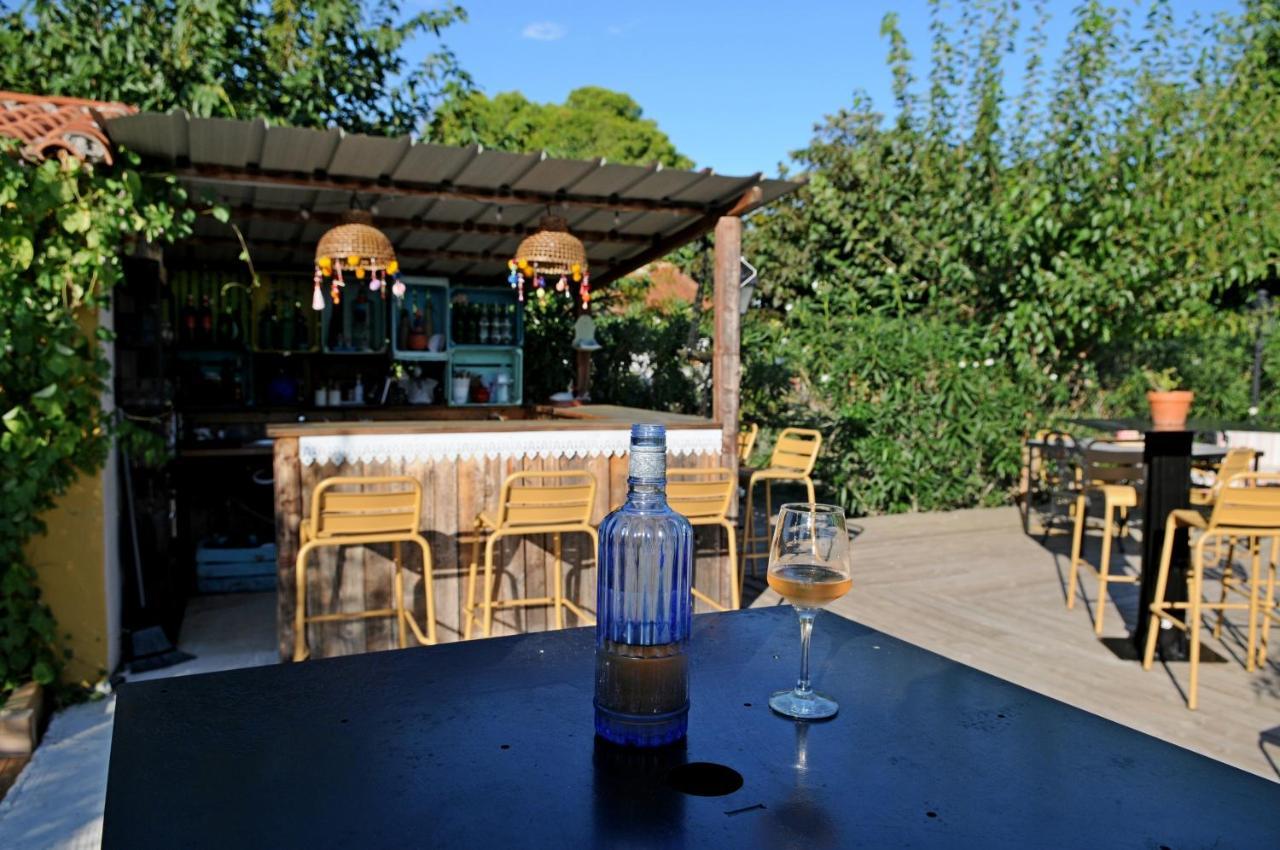 B&B La Terre Brulee Aigues-Mortes Buitenkant foto