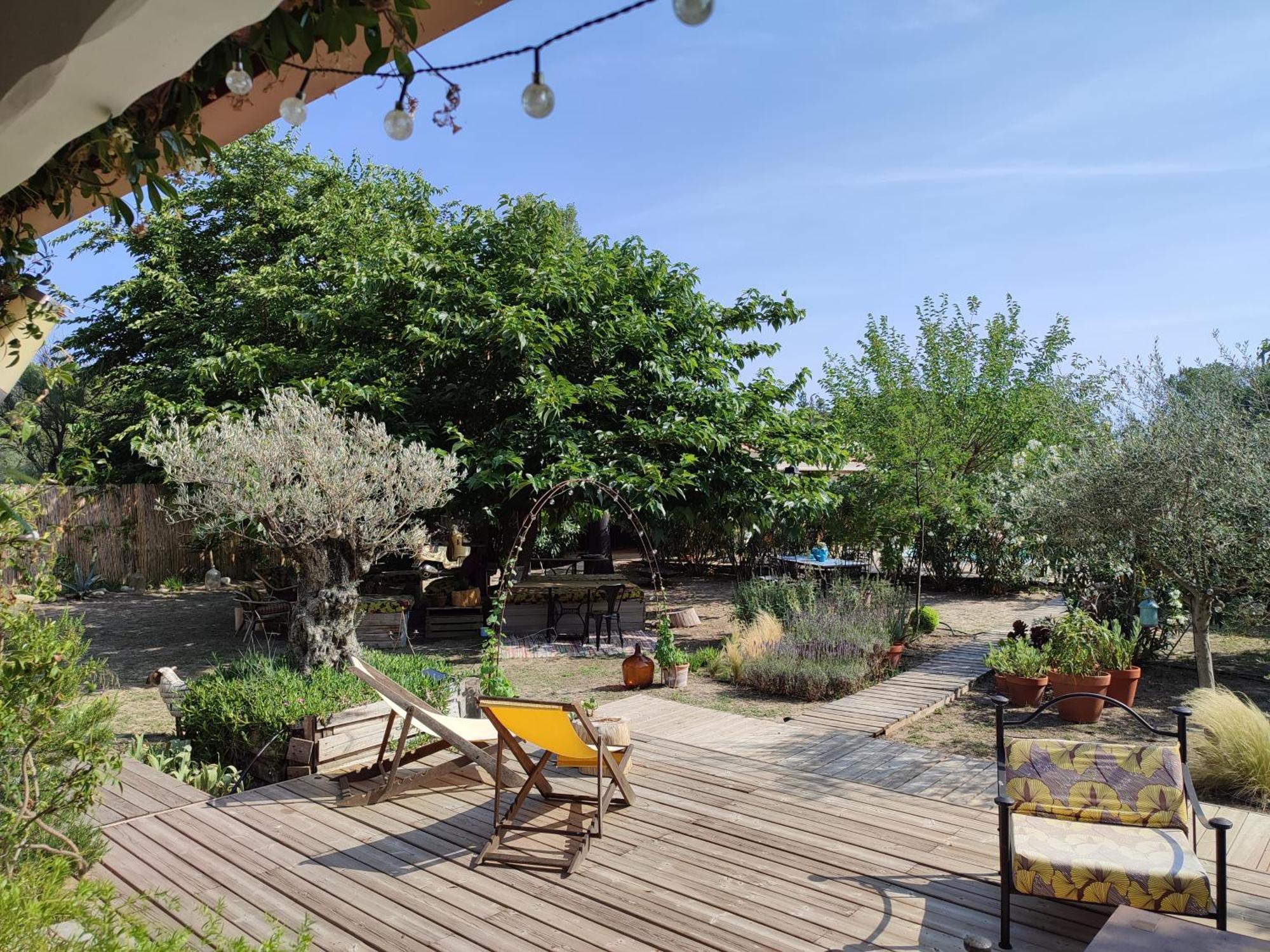 B&B La Terre Brulee Aigues-Mortes Buitenkant foto