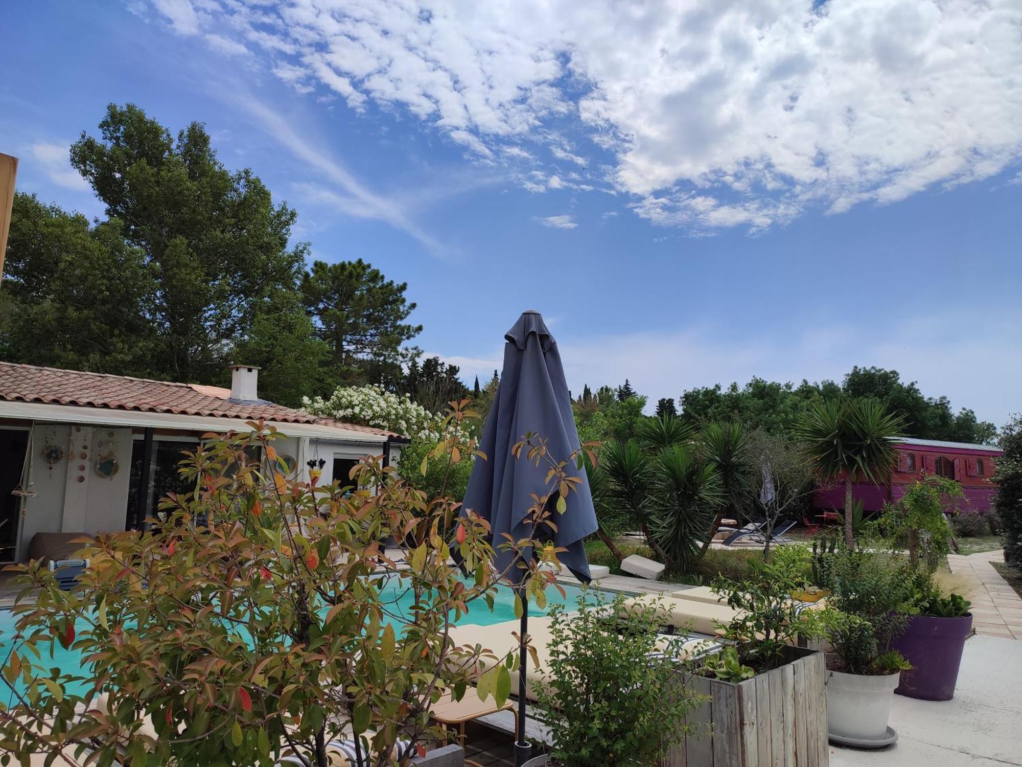 B&B La Terre Brulee Aigues-Mortes Buitenkant foto