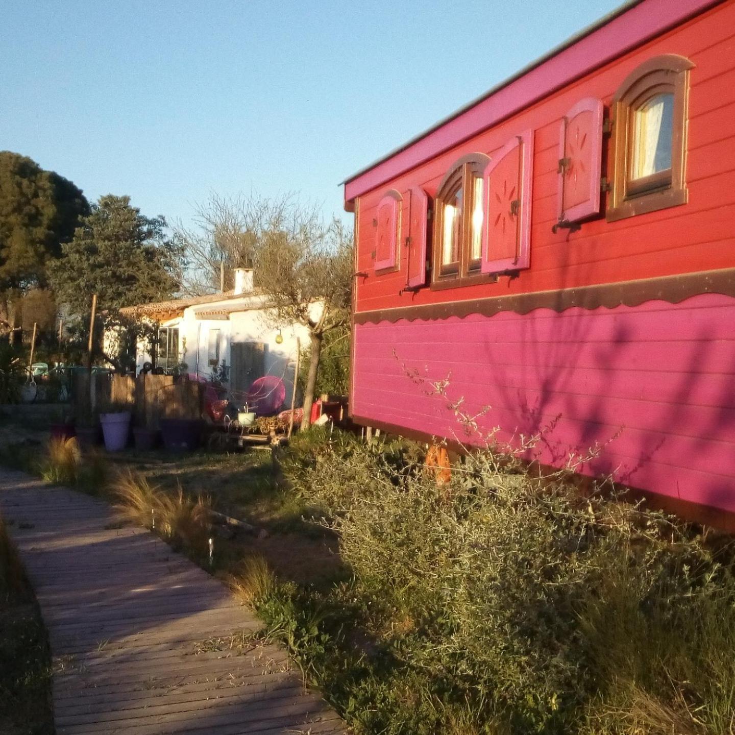 B&B La Terre Brulee Aigues-Mortes Buitenkant foto