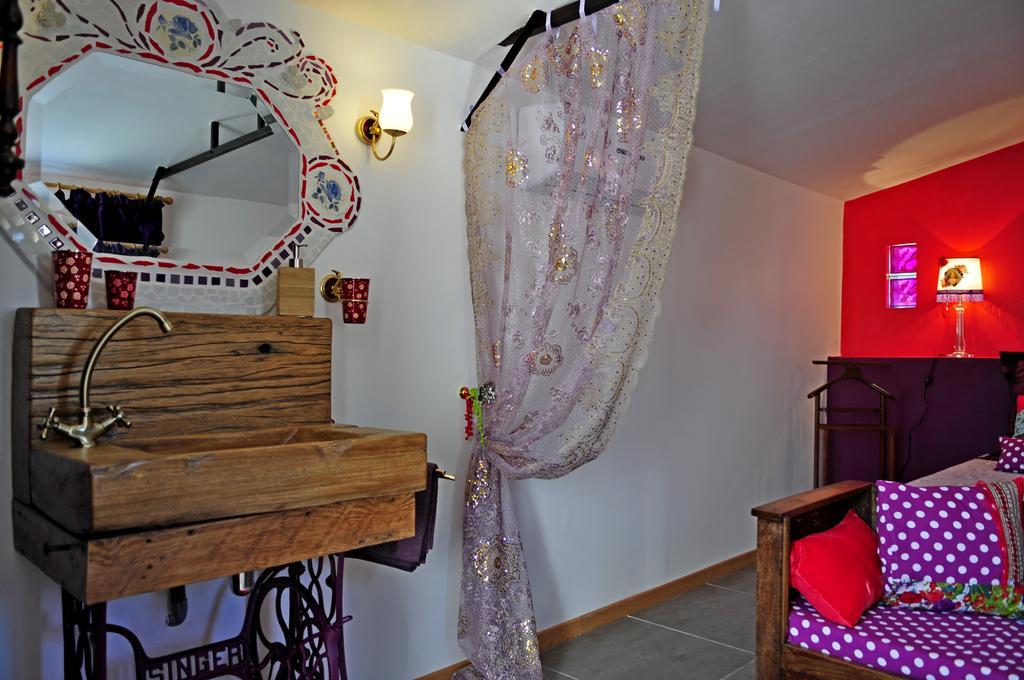 B&B La Terre Brulee Aigues-Mortes Buitenkant foto
