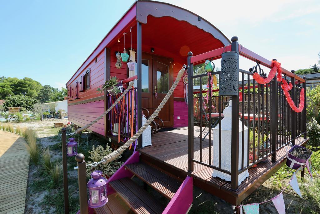 B&B La Terre Brulee Aigues-Mortes Buitenkant foto